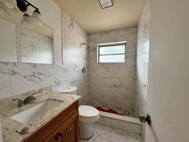 Photo - 867 Caroline Cir