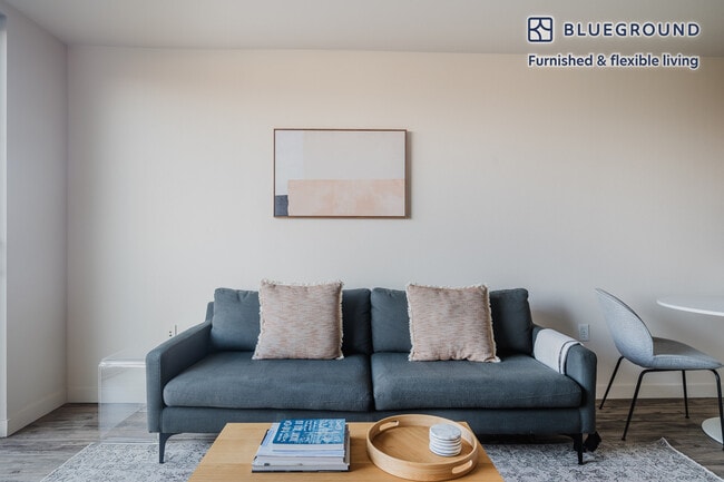 Photo - 4219 S Othello St Unidad FL5-ID788