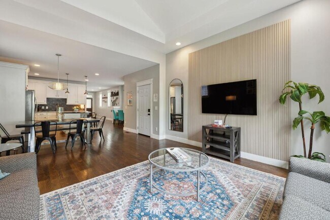 Photo - 1405B Stainback Ave