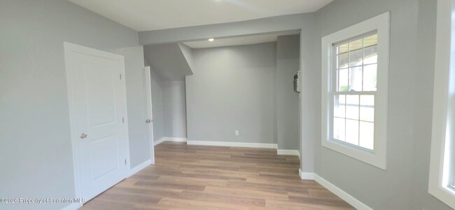 Photo - 215 S Valley Ave