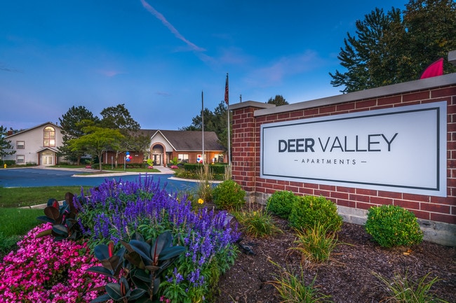 Photo - Deer Valley Apartments