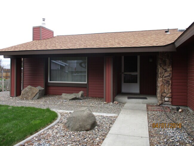 Building Photo - 2539 S Underwood St