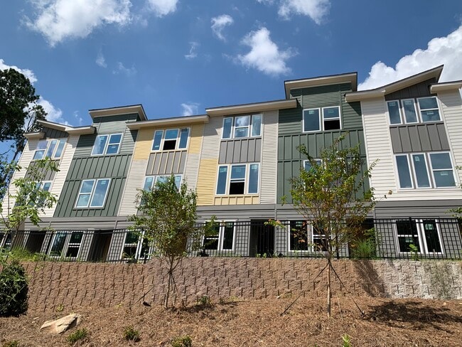 Building Photo - 1505 Layton Ln NW Rental