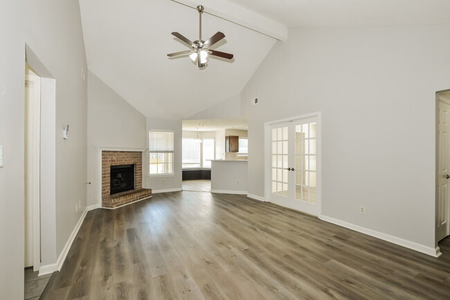 Photo - 6963 Naples Dr