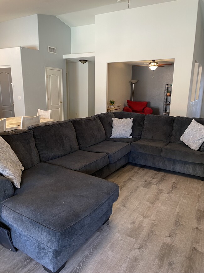 Photo - 17424 W Rimrock St Unidad Bedroom 3