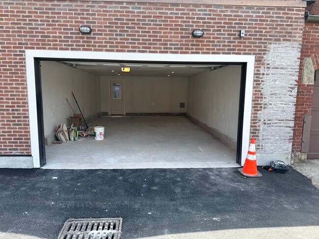 Photo - 464 Beacon St