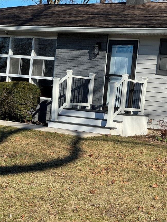 Photo - 548 Pinnacle Rd