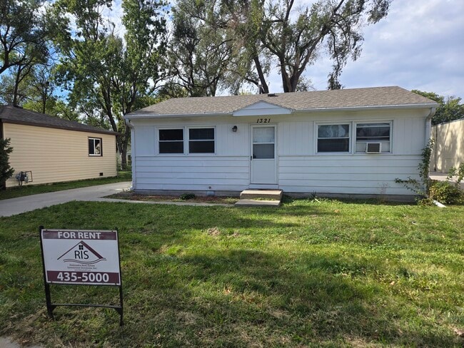 Building Photo - 1321 N 56th St