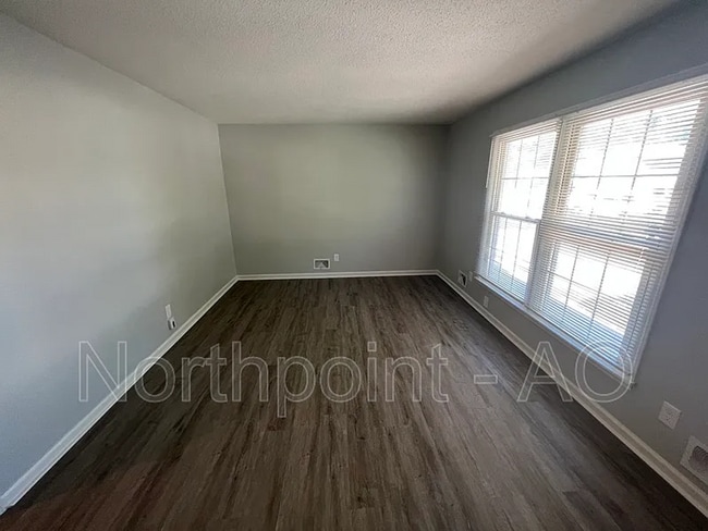 Photo - Beautiful 3 Bed 2.5 Bath Ranch Home with Garage in Raytown, MO