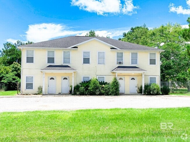 Building Photo - 114 S Elm St Rental