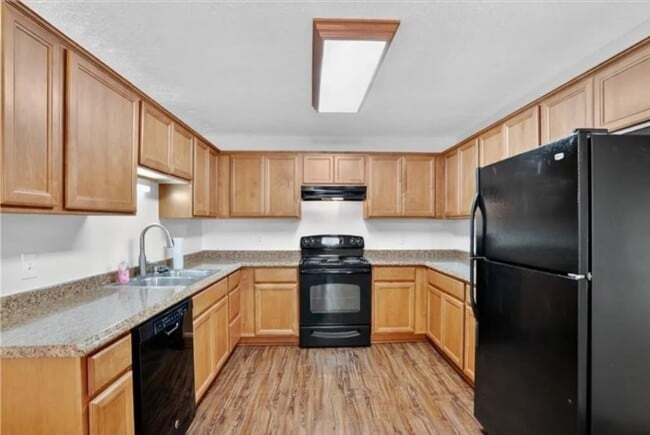 Photo - 170 Shiloh Run NW