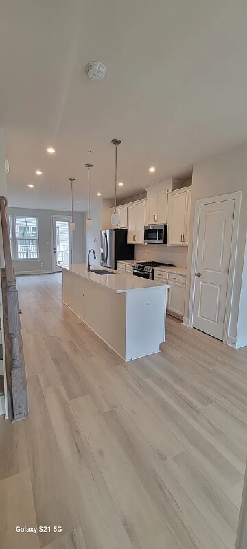 Building Photo - 3418 Chester Aly