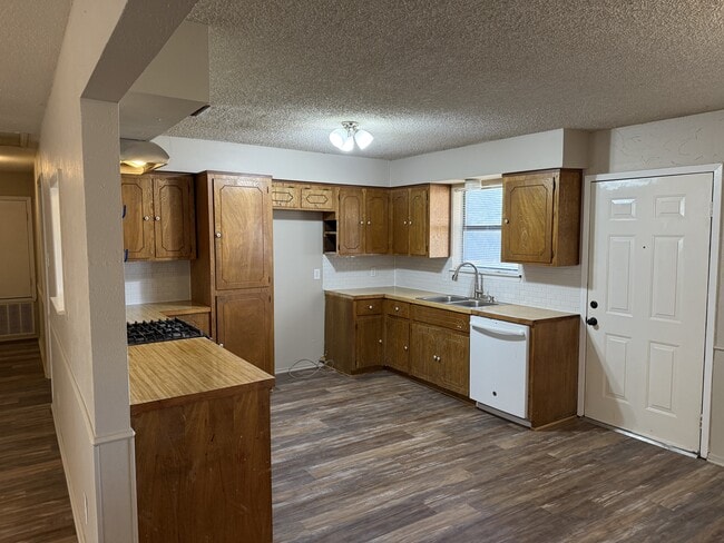 Photo - 371 Rs County Rd 2140