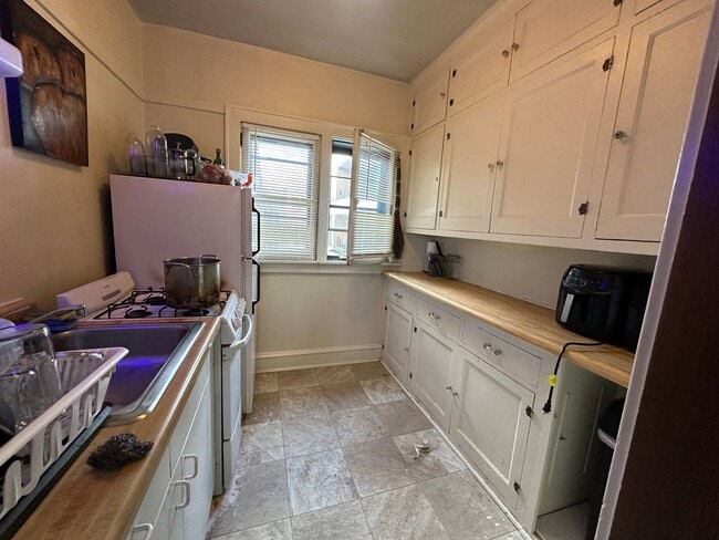 Photo - 1628 Franklin