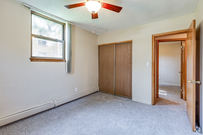 2BR, 1 BA - 725SF - Primary Bedroom