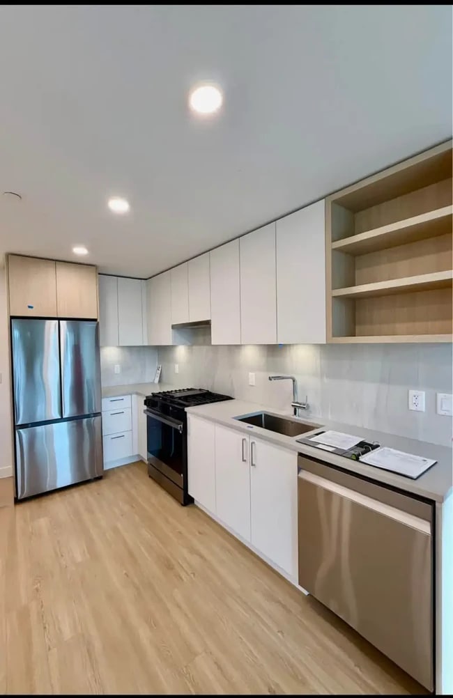 723 Grover Av Unit Brand-New 1 Bedroom Condo