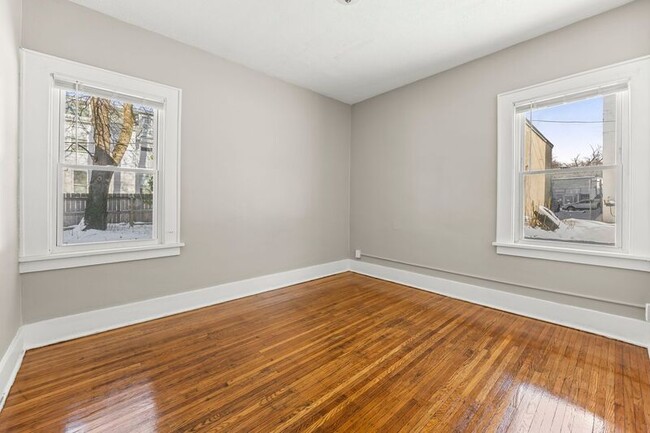 Photo - 16-18 Hillendale St Unit 18 Hillendale St