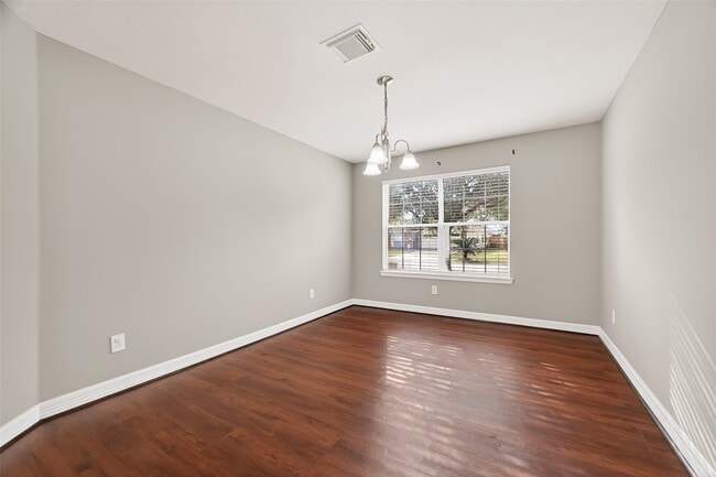 Photo - 1411 Heathcote Ln