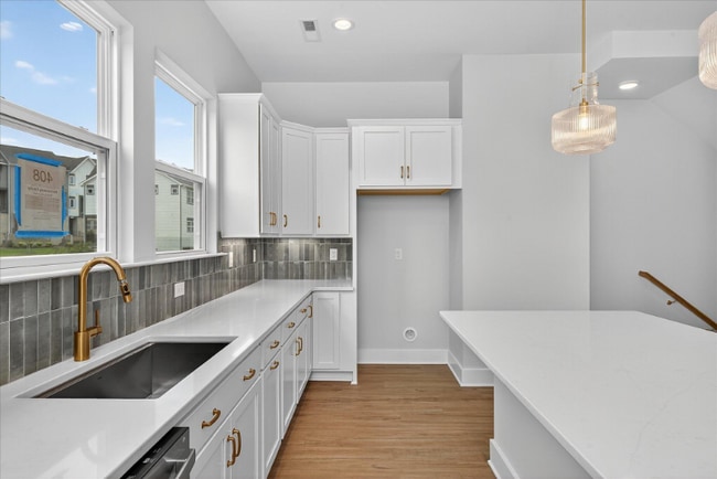 Photo - 408 Nathaniel Wy