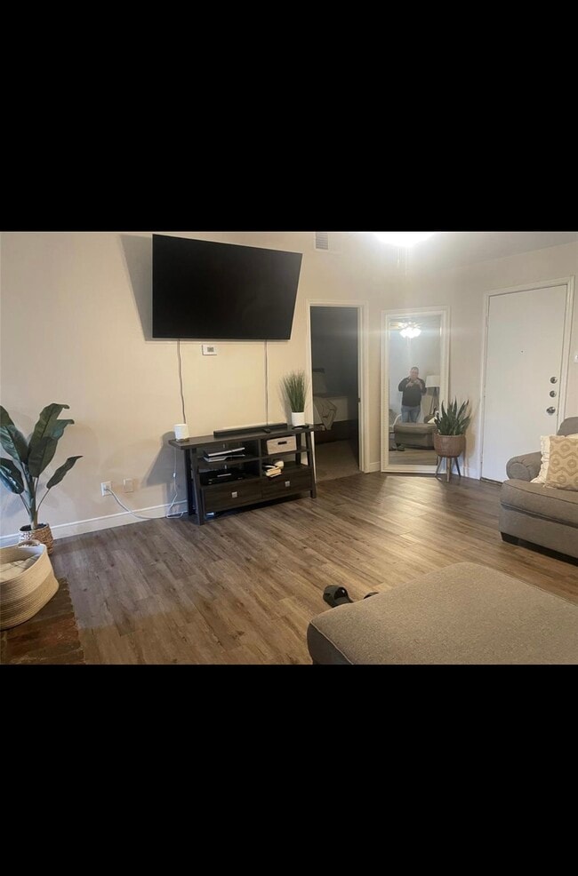 Photo - 15117 Grassington Dr