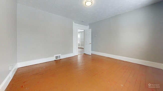 Photo - 3165 W 31st St