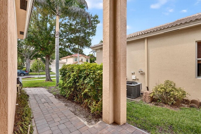 Photo - 5614 Sunberry Cir