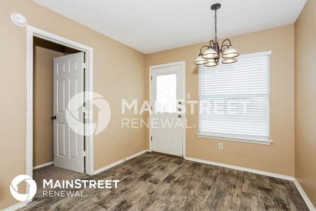 Photo - 634 Nightshade Dr