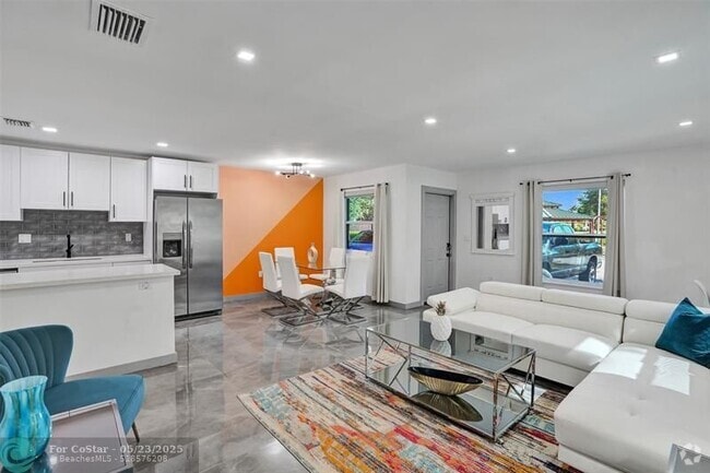 Building Photo - 911 SW 16th St Rental