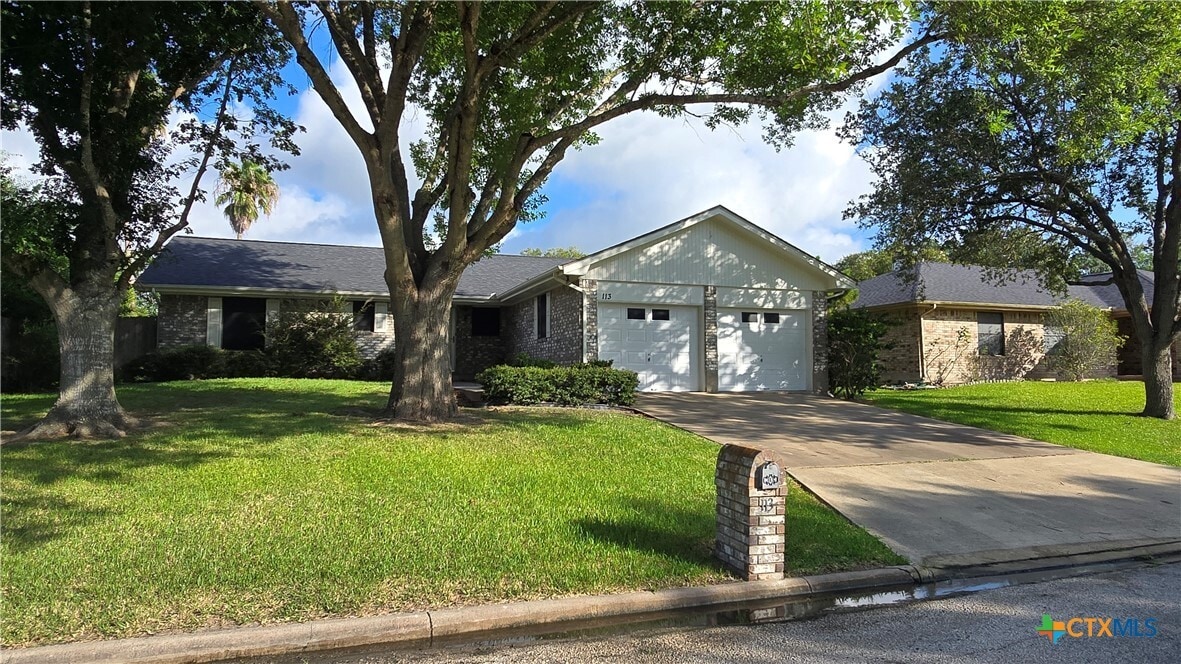 Photo - 113 Harbor Dr W