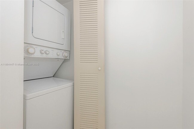 Photo - 12701 SW 13th St Unidad 107F