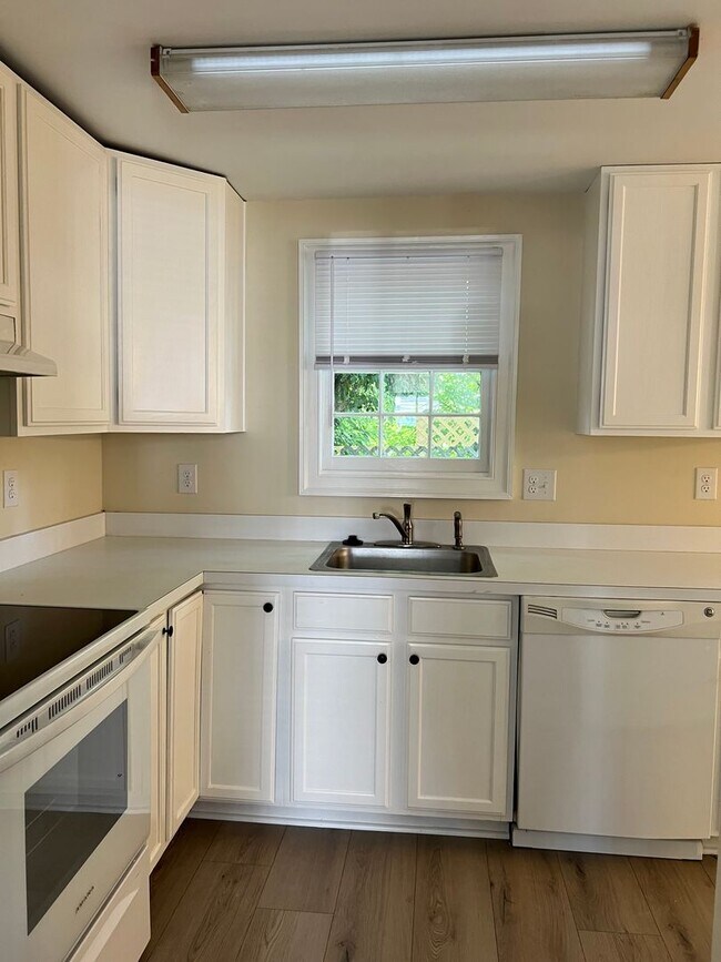 Photo - Great Victorian House in Historic District