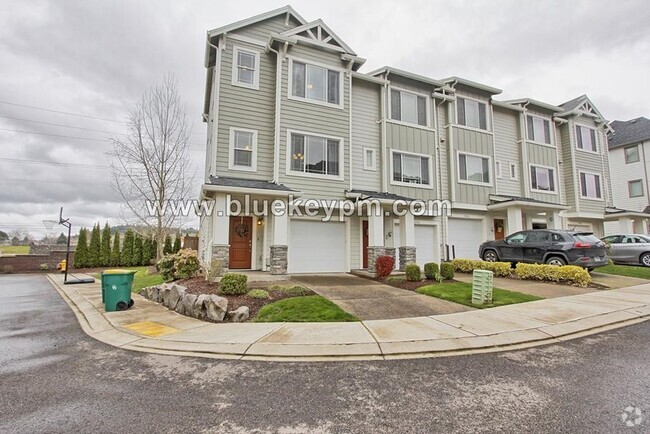 Building Photo - 2 Bed, 2.5 Baths Townhome Near Progress Ri...