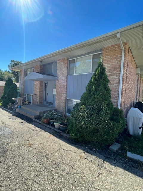 2153 Basswood Ln Unit D