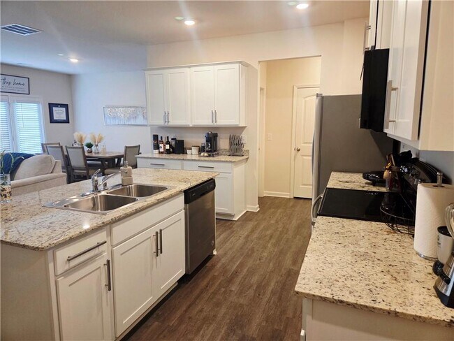 Photo - 5192 Barberry Ave