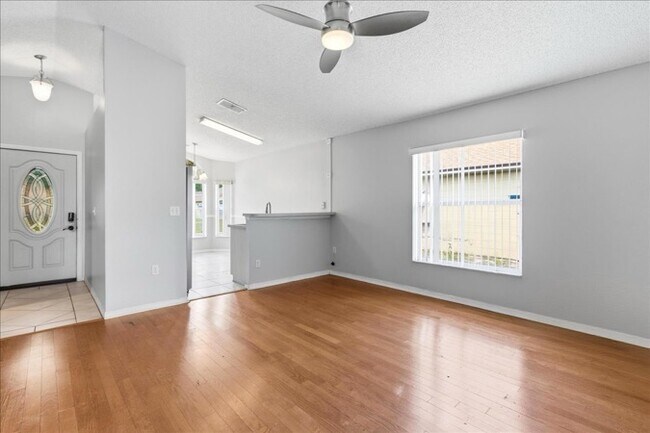 Photo - 1537 Ridge Pointe Dr