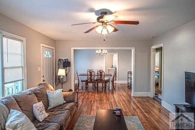 Photo - 129 Westover Dr