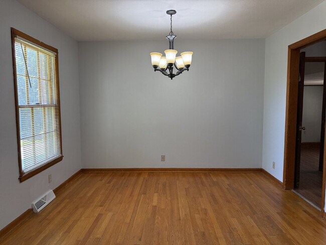 Photo - "Discover Comfort and Space: Charming 3-Bed, 2-Bath Home in Huntsville's Heart - 1808 Sq. Ft. of ...