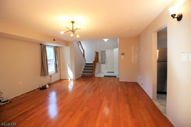 Photo - 83 Winchester Way