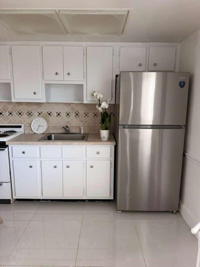 Photo - 2430 NE 135th St Unit 300