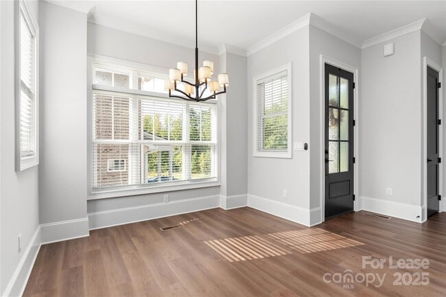 Photo - 805 Naples Dr