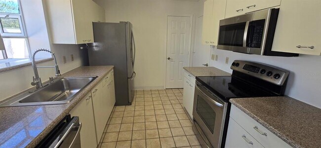 Photo - 628 Dominguez Dr