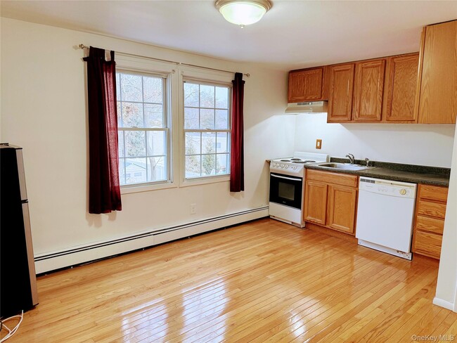 Photo - 7 Grange St Unit 2nd Floor