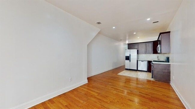 Photo - 131 Brunswick St Unit A