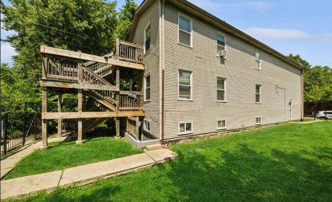 Photo - 7808 S Greenwood Ave