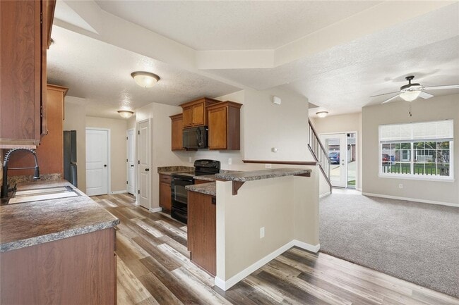 Photo - 1694 Burr Dr