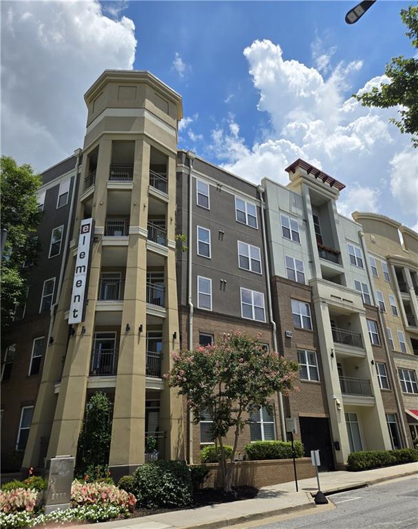 Building Photo - 390 17th St NW Unit 3064