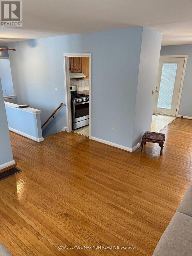 Photo - 5 Lawrence Crescent