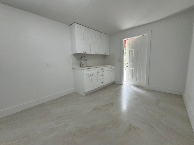 Photo - 4471 SW 1st St