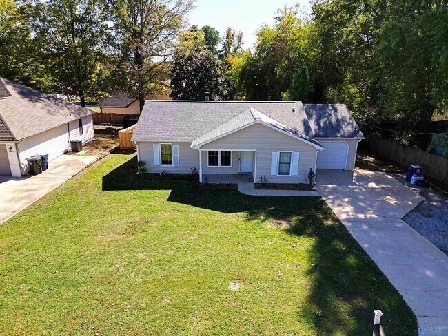 Photo - 103 Whisperwood Ln