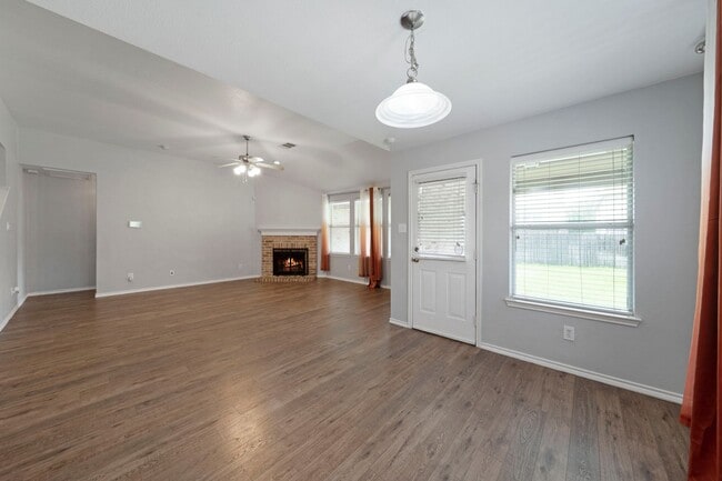 Photo - 2105 Arthur St